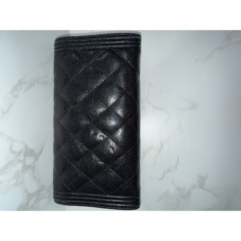 Chanel Boy Wallet in Black Quilted Leather - Picture 5 of 7